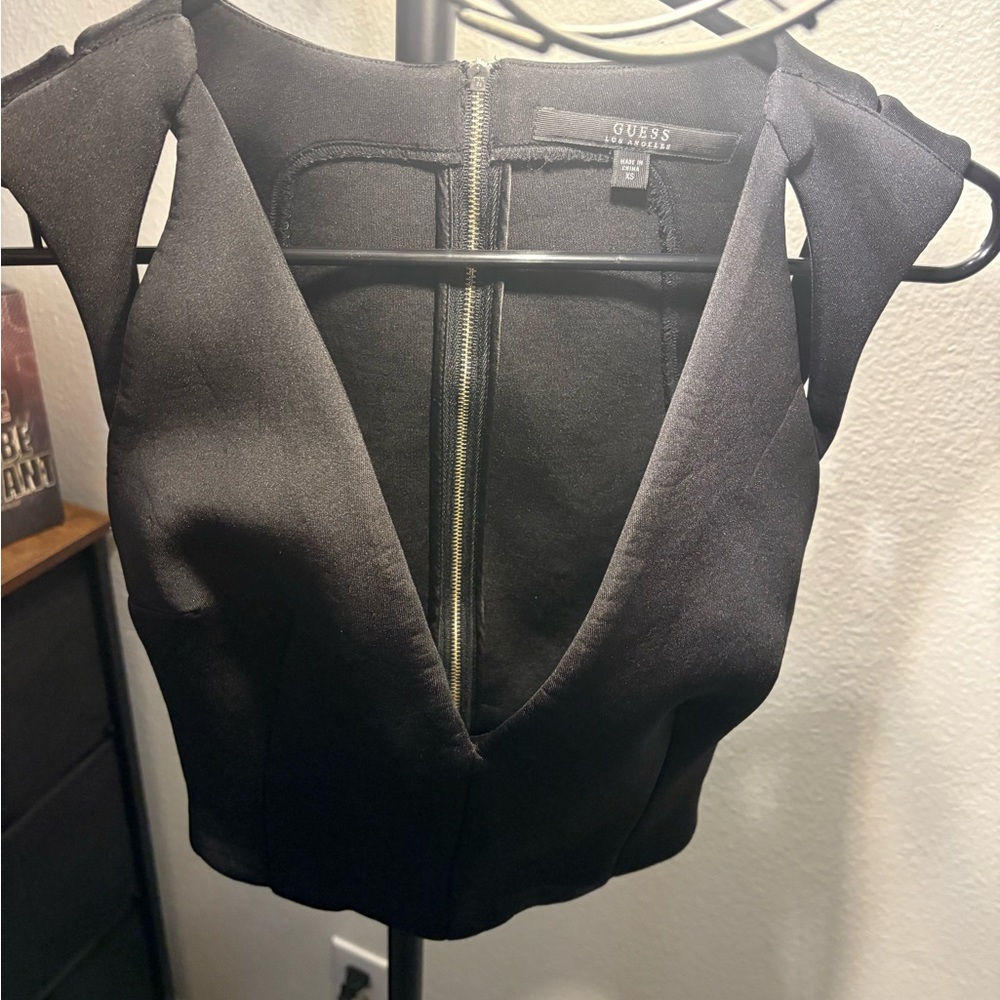 Guess - Black top